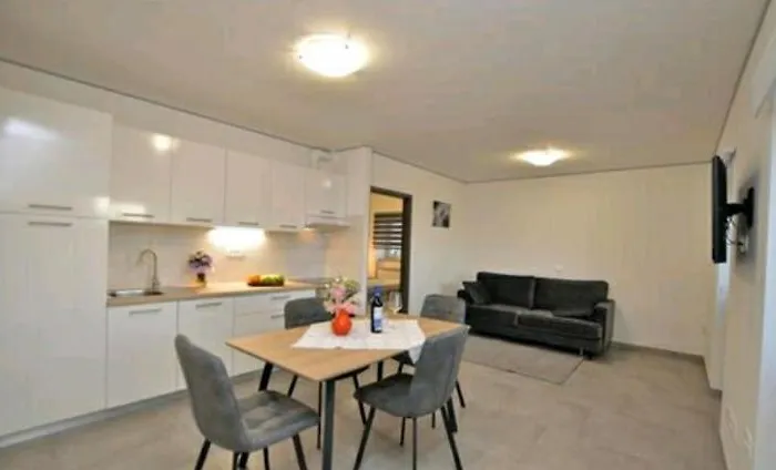 Apartman Bregi****